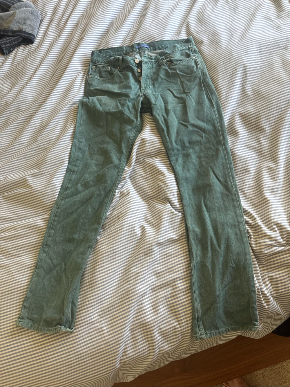 Industry of all nations - Slim Straight Men’s Jeans in Green - Picture 6 of 9